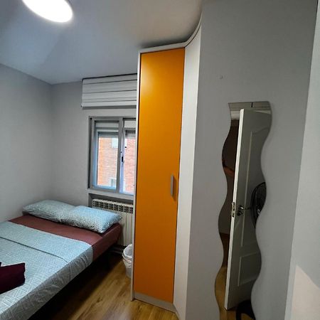 Bed Vallecas Hotell Madrid Exteriör bild