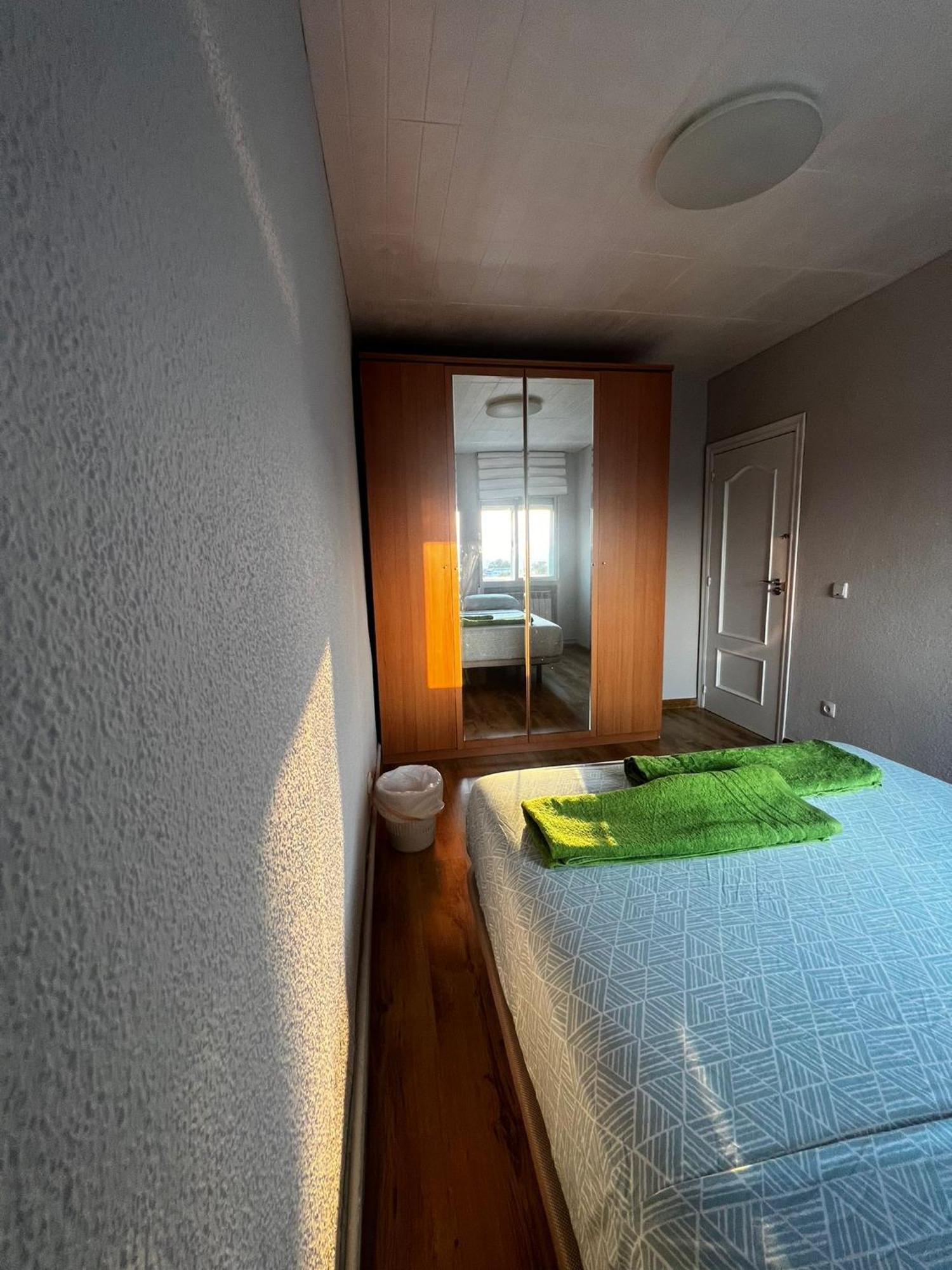 Bed Vallecas Hotell Madrid Exteriör bild