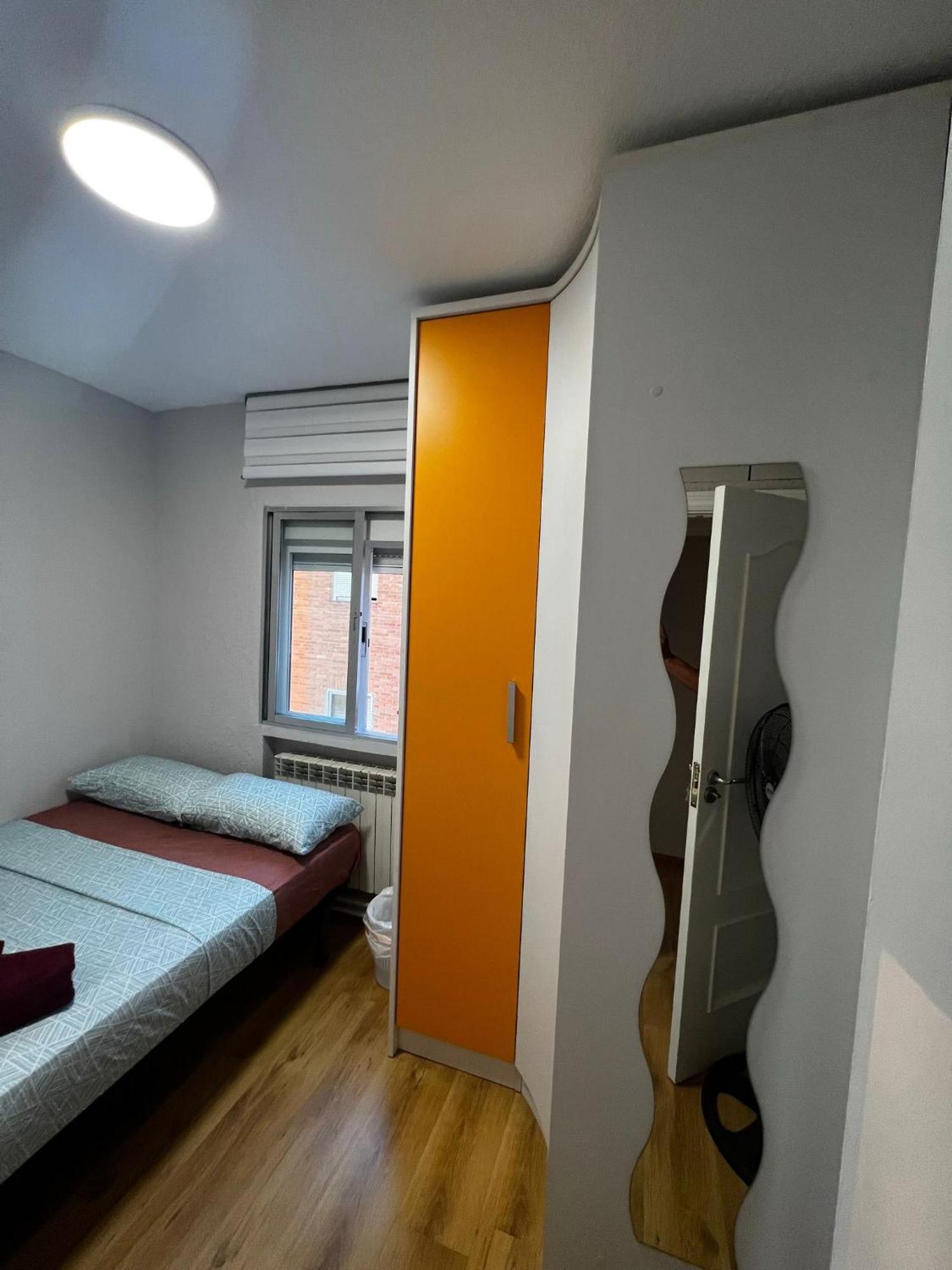 Bed Vallecas Hotell Madrid Exteriör bild